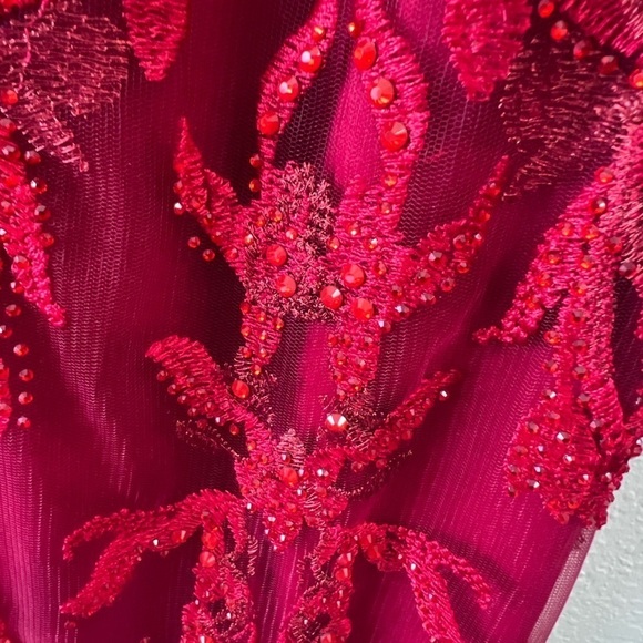 MAC DUGGAL EMBELLISHED PLUNGE NECK ILLUSION MERMAID GOWN RED GOWN SIZE 16 - Picture 9 of 16